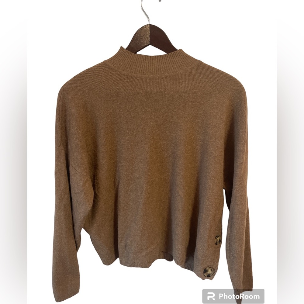 VILA Milano Women’s Brown Long Sleeve Sweater Size Small with Button Detail